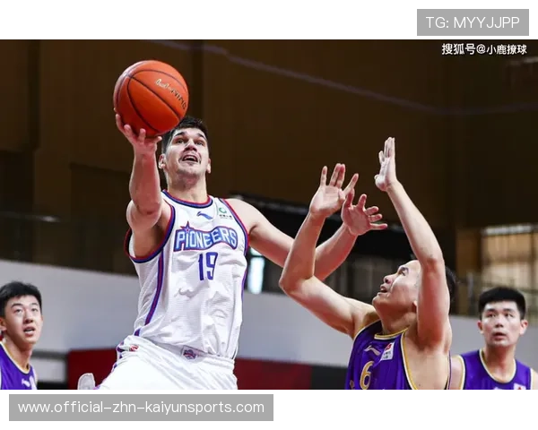 教练为何连续弃用小贝林？背后战术原因揭秘，教练贝拉